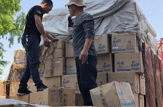 爱心传承,无私奉献-五福养老院接受捐赠