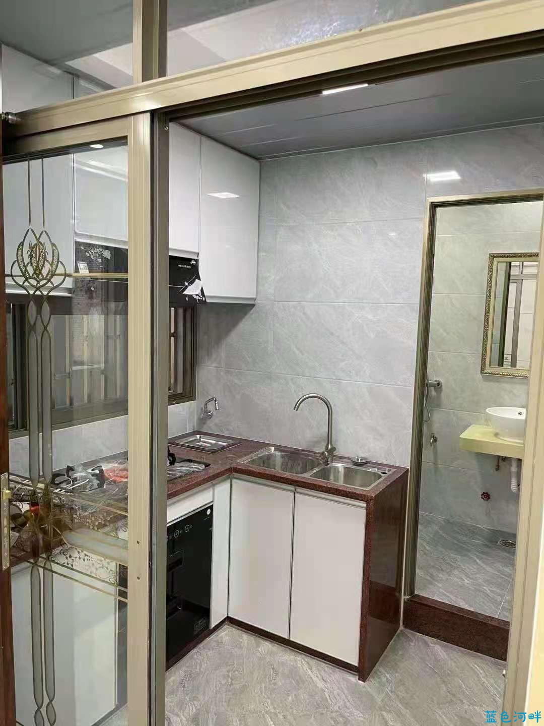 4bd30080e105e9ded012ac5be82c480.jpg