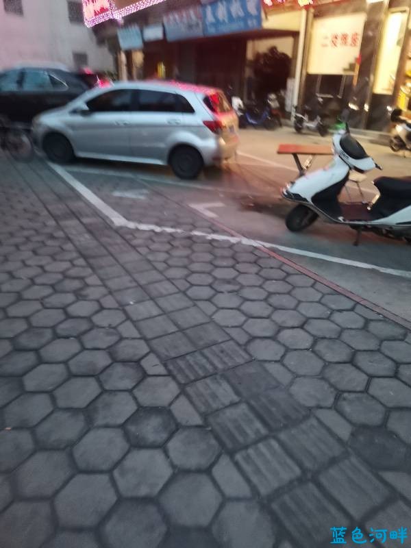 134556yik2aa9ai30fkfzk.jpg