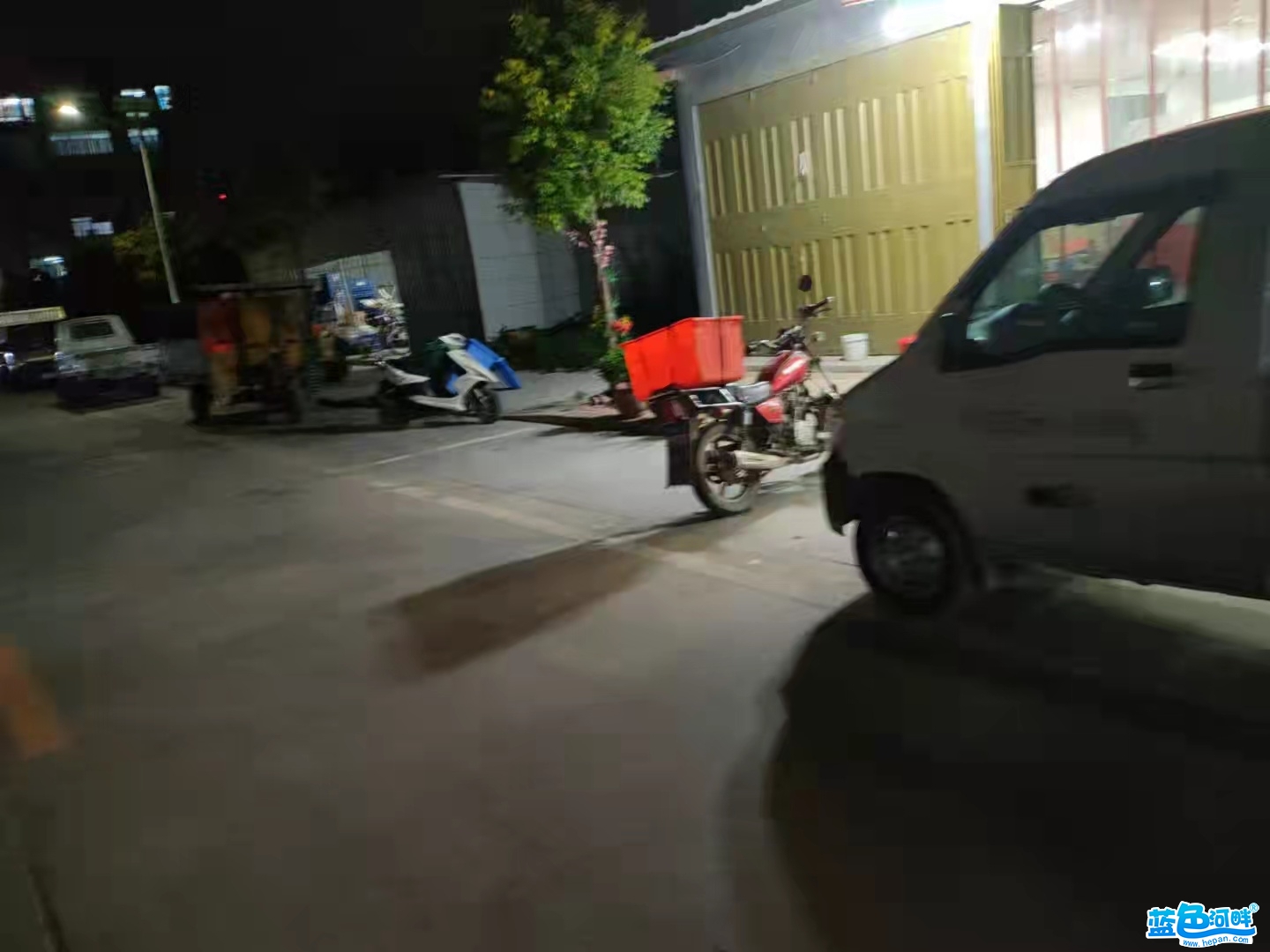 095017vqzvzi50pqugp4n6.jpg