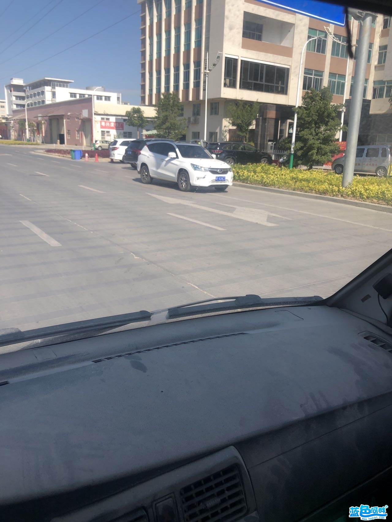 094252go19xpcw8uwy4olx.jpg