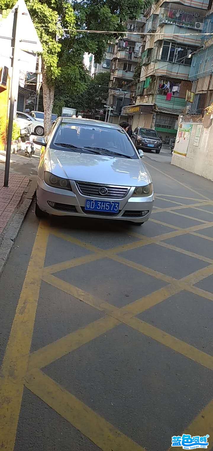 100338mzm1e1sg41j6splw.jpg