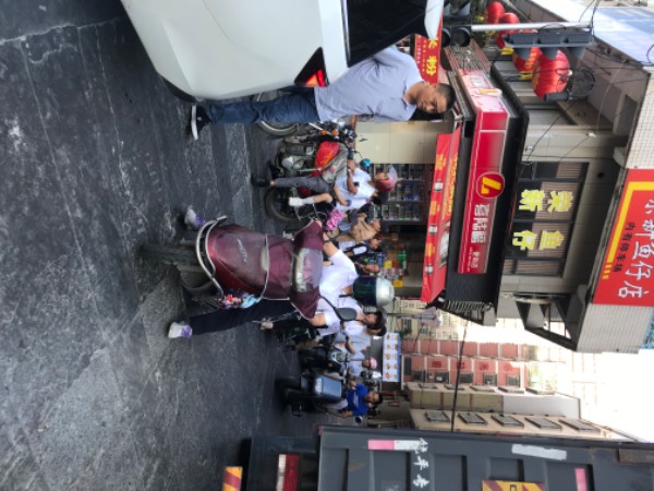 140849cehw8did984df9df.jpg