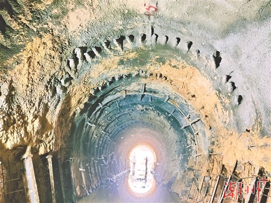 引韩济饶供水工程首段隧洞贯通