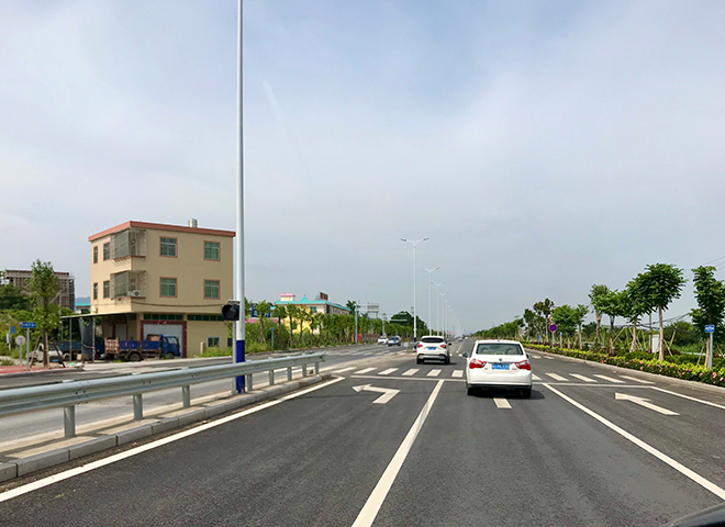 县道093炮浮线和进站路续建工程试通车