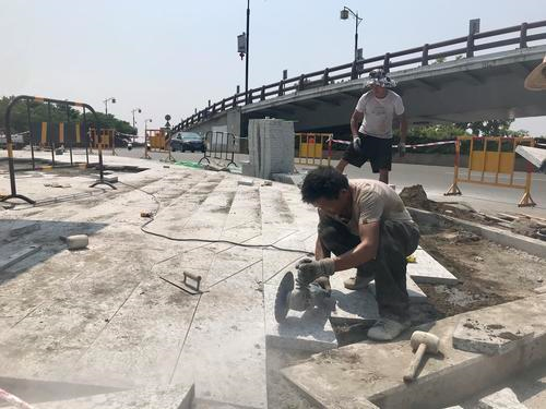 环城路与太平路交叉口直达凤城公园A区人行通道改造