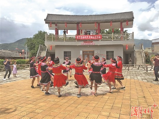 融合潮客文化和少数民族文化
