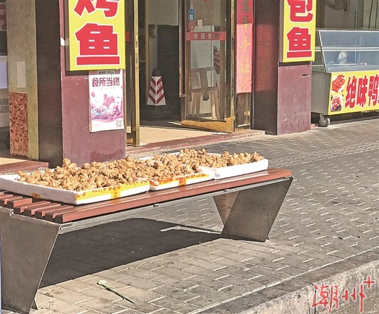 多处公共设施成露天“晾晒地”