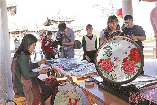 坚定文化自信 建设文化强市