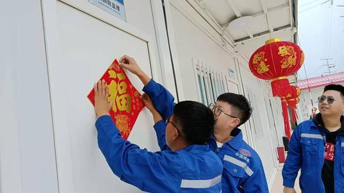 【网络中国节 · 春节】“和工友一起过年也挺好的”
