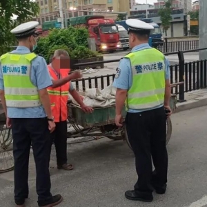 清晨5至7时查车!澄海交警开展“清晨”行动