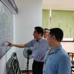 汕头市自然资源局开展待建用地环境卫生整治督导工作