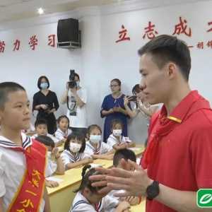 载誉归来!谢思埸回母校啦,他对师弟师妹们说……