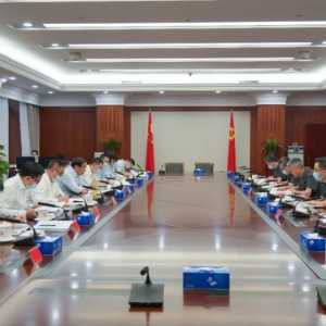中央政法机关督导二组在最高人民法院座谈考察 欧阳坚主持并讲话 围...
