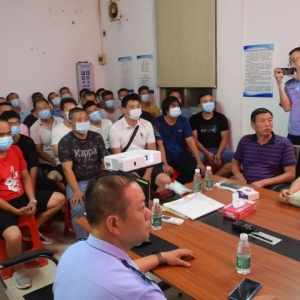 半个月内连发两宗亡人车祸,这家运输企业被交警“敲警钟”