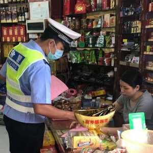 ​“清风”宣教行动 | 濠江交警走进沿街商铺开展交通安全宣传