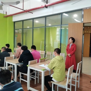 龙湖区残联到龙湖区新津街道社区康园中心、奥思登智能康复中心检查复工复产疫情防控情况