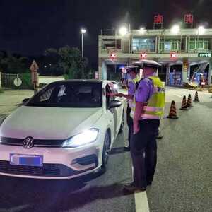【铁拳1号】在行动 | 汕头交警夜查酒驾,15“醉猫”束手就擒