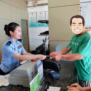 澄海公安为群众办实事 | 时隔20余年,“黑户”姐妹终于成功落户了......