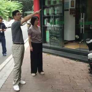 龙湖区委区政府主要领导带队督导节日期间文明创建工作