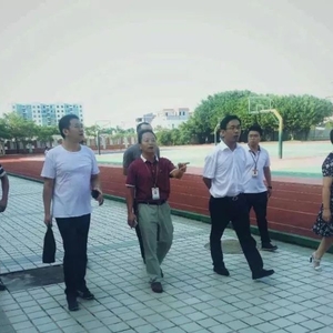 【濠江教育创文】市文明办、创文办到广澳学校、钱塘小学检查指导