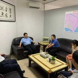 龙湖区委主要领导到区卫生健康局调研并部署新冠疫情防控