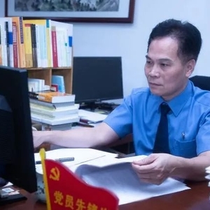 【南粤政法英模风采】“广东省先进工作者”方炳:法律面前没有“睁只眼闭只眼”的空间