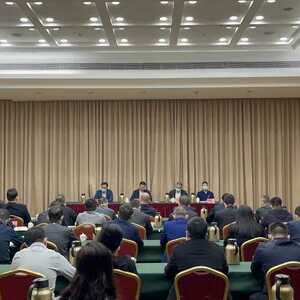 市委政法委召开机关干部会议传达学习市第十二次党代会精神