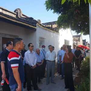 龙湖区组织离退休干部开展调研活动