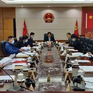 龙湖区七届人大常委会召开第一次会议