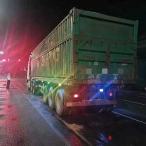【每周道路交通简报】汕头交警严查超载率破百的大货车