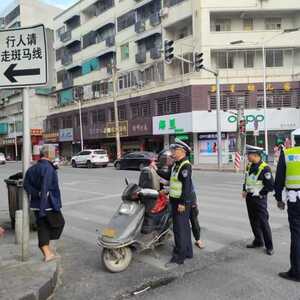 【大学路整治】汕头交警重拳整治“摩电”交通违法行为