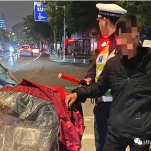 情节很相似  男子两次酒驾被查处