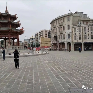 搭讪直播乱象多  涉嫌违法须纠偏