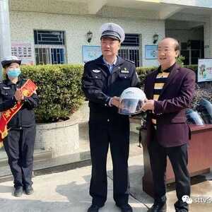 交通宣传进社区  贴近群众受欢迎