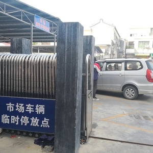 缓解群众返乡“停车难”问题!汕头交警设置春节临时停车场
