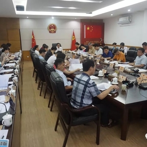 龙湖区六届人大常委会举行第二十八次会议