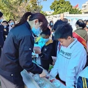 我为群众办事实 | 活力龙美,绿色无毒!龙湖区禁毒反诈宣传走进这个涉农社区
