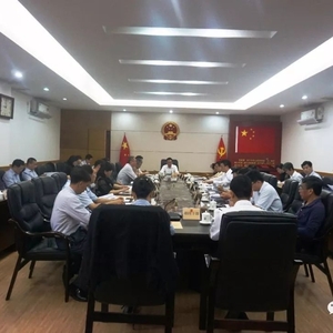龙湖区六届人大常委会召开第十三次会议