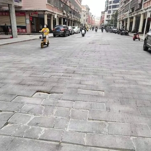 路面破损  响声扰民