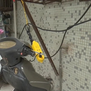 隐患不小!电单车“飞线”充电乱象多