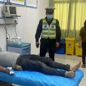渔船上作业出意外  男子断了两根手指
