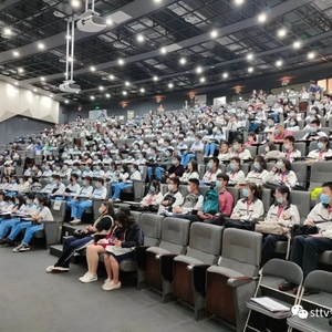 举办校园开放活动   展示理工学院魅力