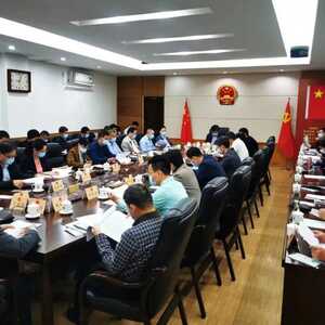 龙湖区召开区七届人大二次会议代表议案和建议交办会