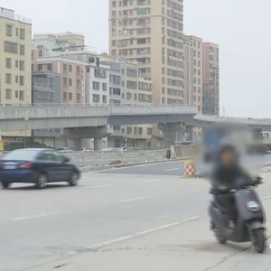 掉头车道逆行多  险象环生存隐患