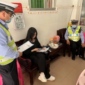 潮南交警开展交通安全宣传进家庭活动