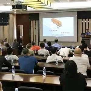 “清风”宣教行动 | 濠江交警开展交通安全宣传进企业活动