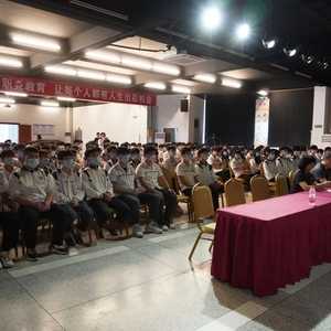 【政法动态】守护青春 远离毒品!法官禁毒宣讲进校园