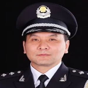 任飞:破译无声犯罪密码的“科技神探”|双百政法英模巡礼