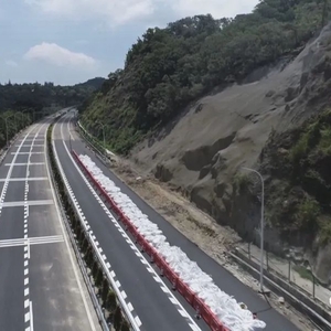 沈海高速达濠段山体滑坡路段今天恢复通车!